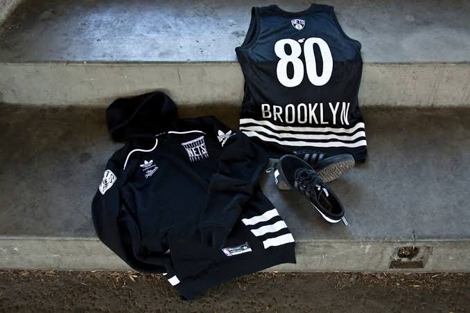 Brooklyn nets jersey, Men's Fashion, Activewear on Carousell