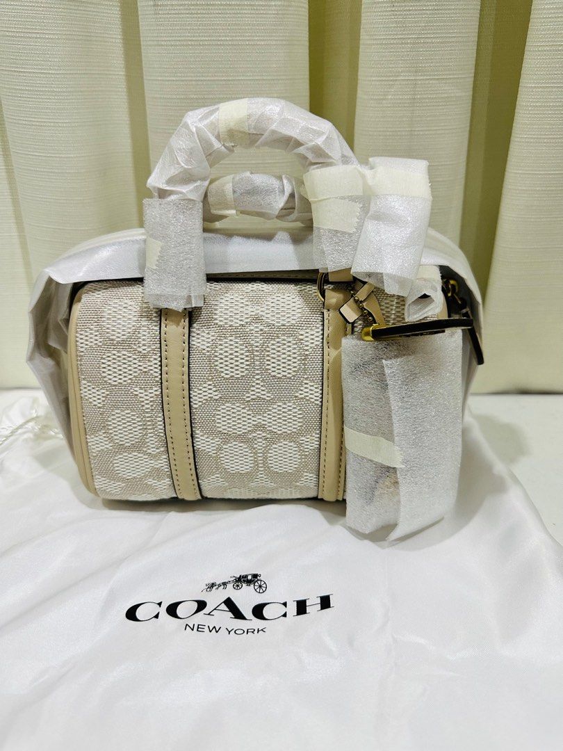 Authentic Coach Ruby 18 Signature Jacquard (Category: Luxury Bags & Wallets) located in Quezon City. Submitted by selinabu (Listing ID 1255579175, Image 1). Description: Brand new and still factory wrapped Can be carried as a handbag or use the long strap as crossbody It may look like a cutie but it will fit all essentials (short wallet, iphone, keys, hand cream, lipbalm, baby wipes, small pack of tissue, mint and keys) it’s quite compact! Super 