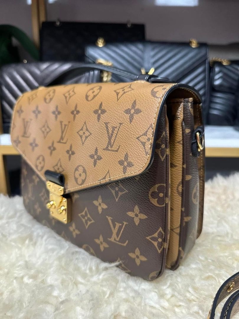 💯% Authenticity LV Brogue Reverse MonogramCanvas Pochette Metis MM  Shoulder Bag, Luxury, Bags & Wallets on Carousell