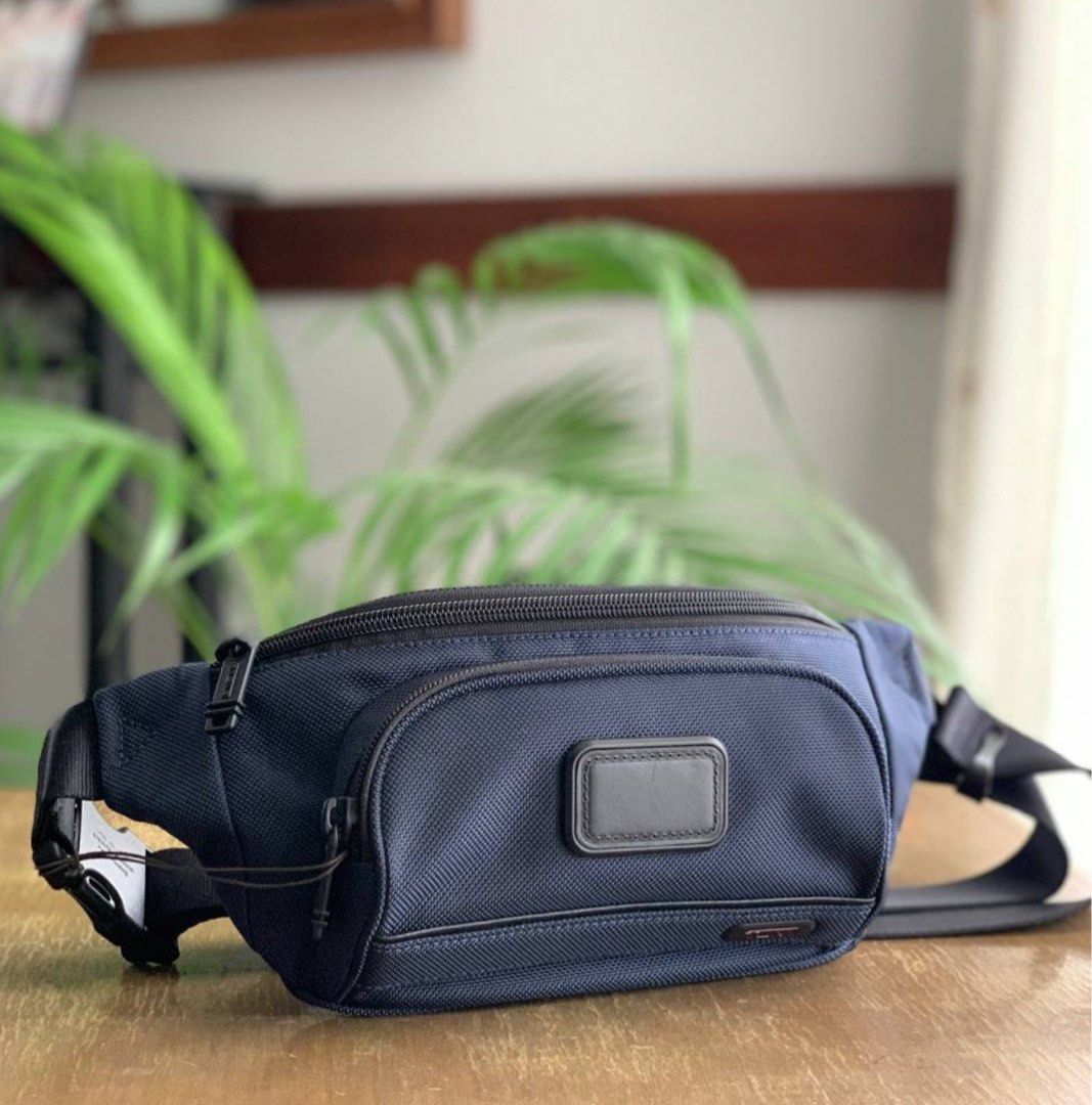 Tumi shop belt bag