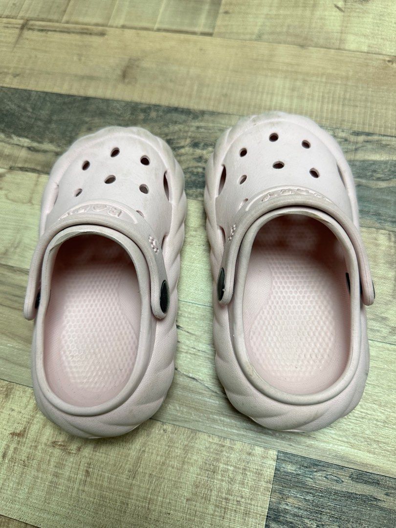 Newborn crocs clearance
