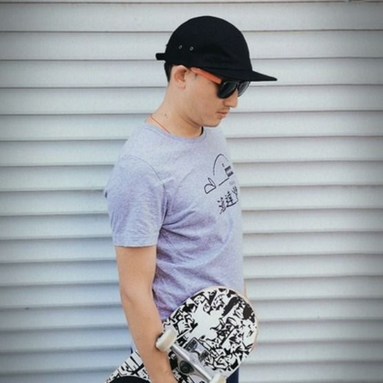 Low crown flat bill hat hotsell