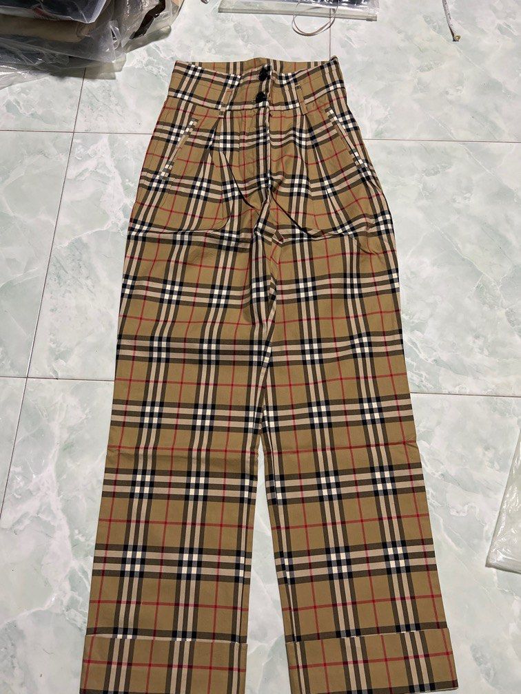 Burberry high waisted online pants