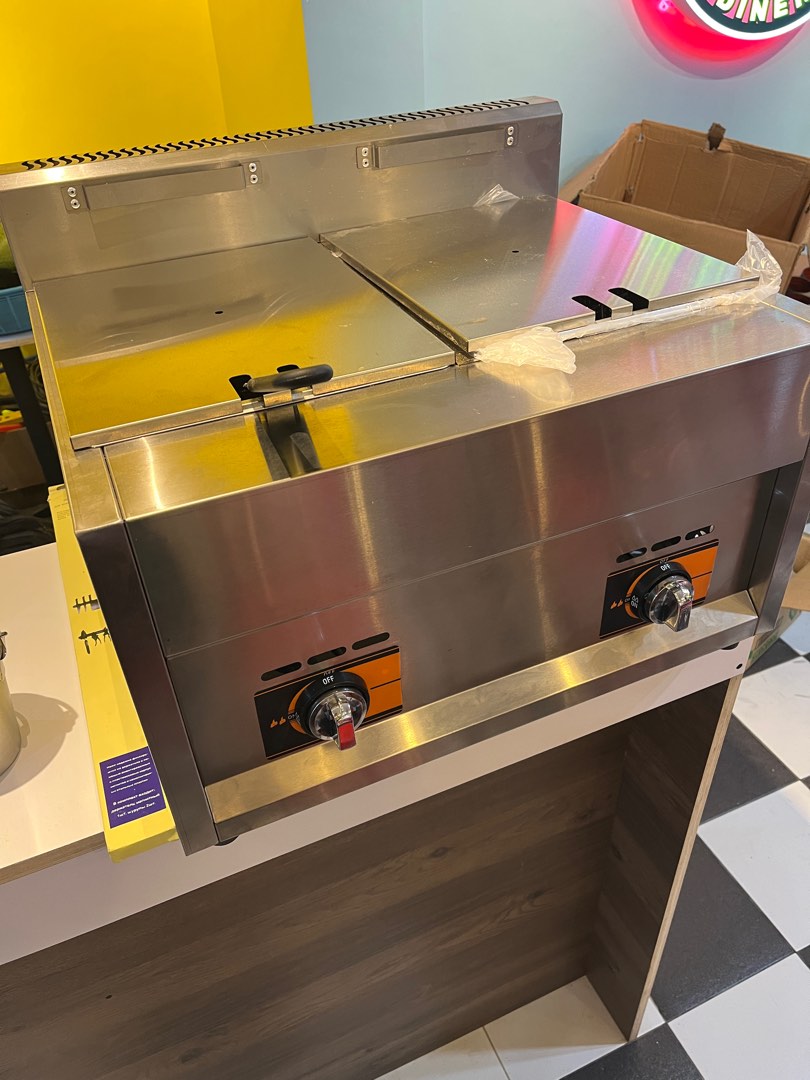 BRAND NEW Double Deep Fryer (Gas Powered), TV & Home Appliances