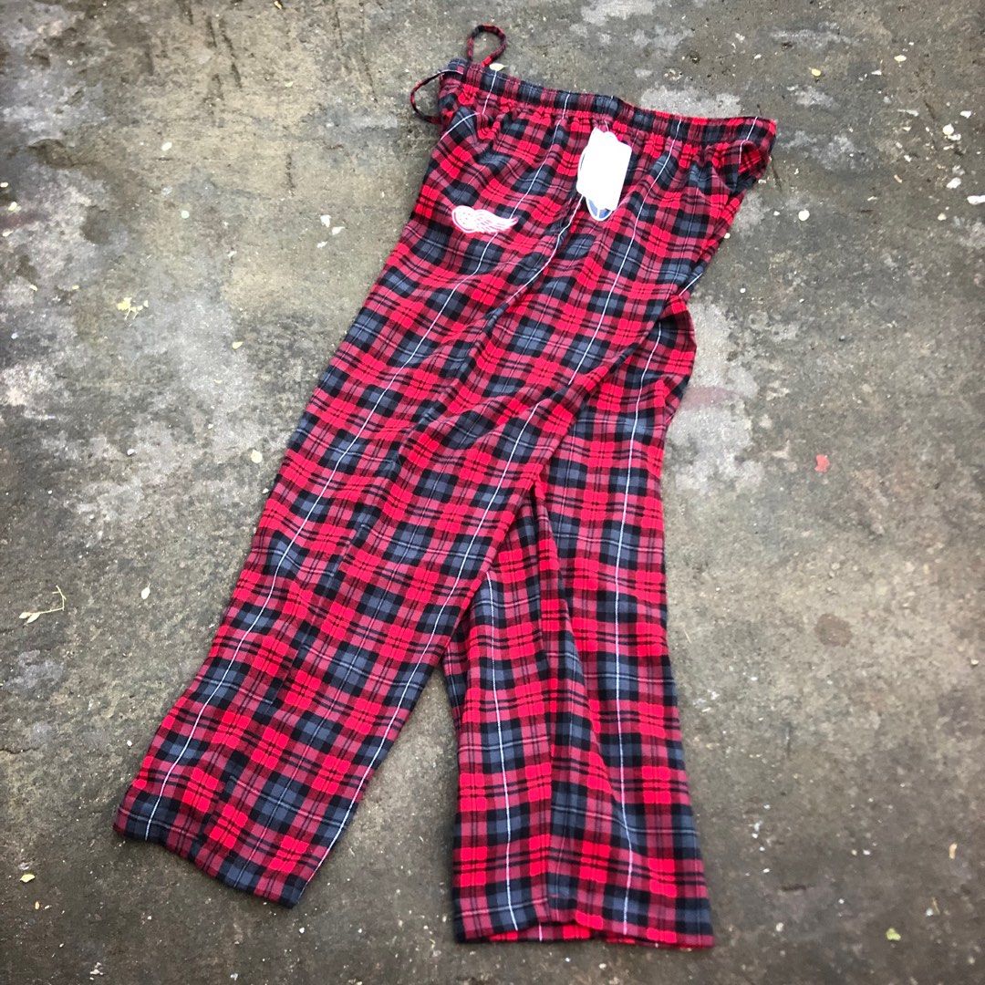 Detroit Red Wings Men's Plaid Pajama Pants - Vintage Detroit