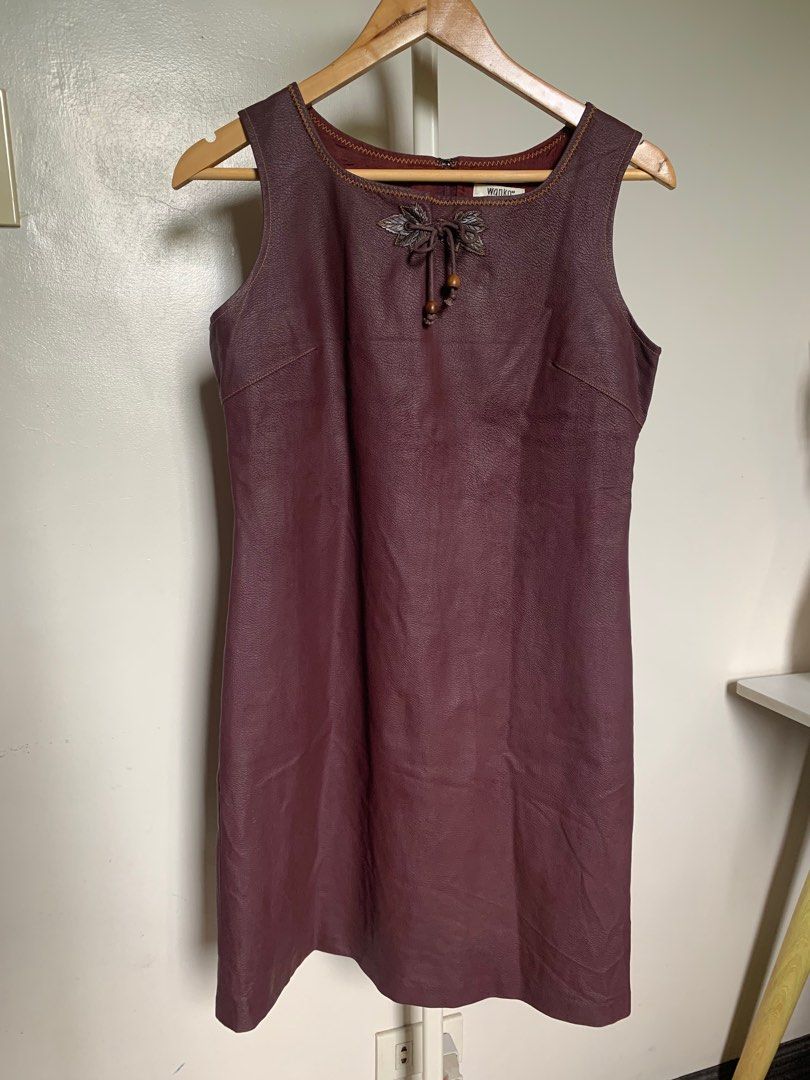 Burgundy Leatherette Dress (Category: Dresses) located in Caloocan City. Submitted by hellodeco (Listing ID 1255447511, Image 1). Description: Burgundy Leatherette Dress Closure at the back S: Medium Bust: 36” Waist: 33” Length: 33.5”.