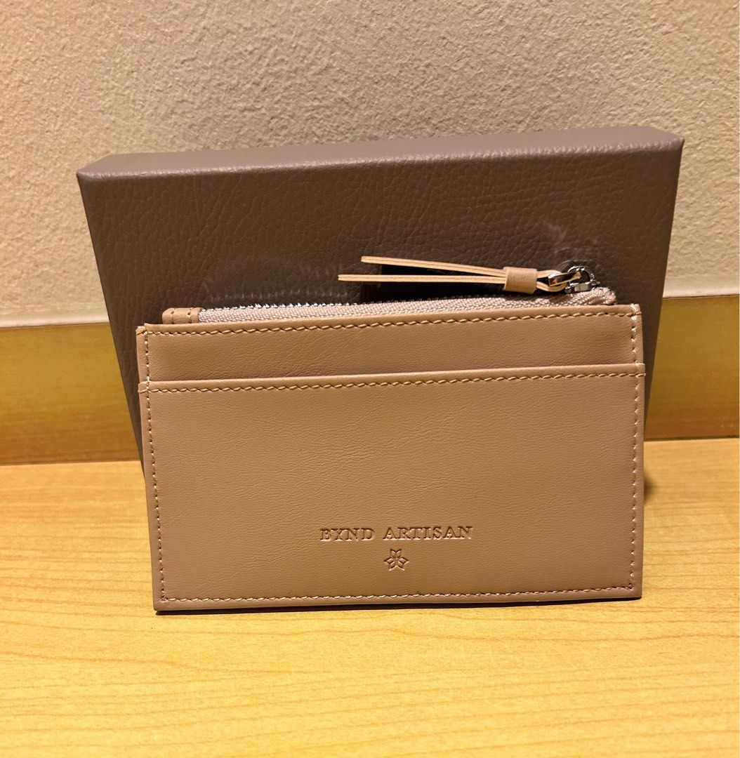 Burberry card holder ID lanyard, Women's Fashion, Bags & Wallets, Wallets &  Card Holders on Carousell