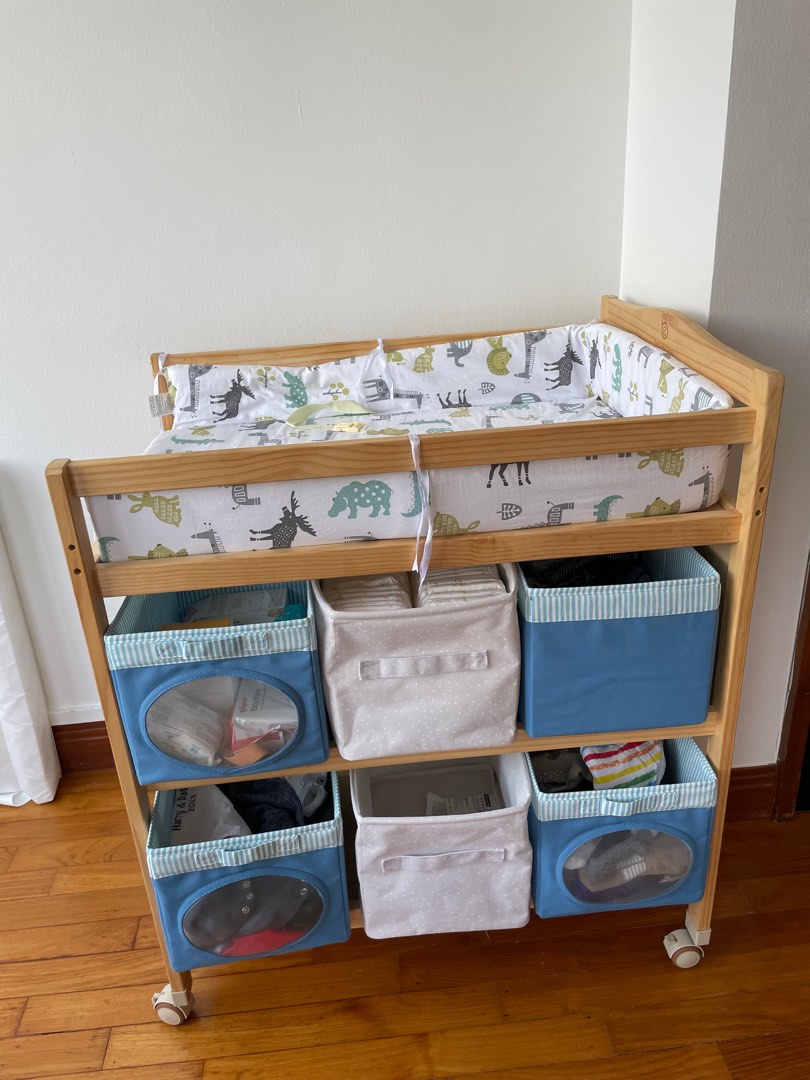 Changing table on wheels, Babies & Kids, Bathing & Changing, Changing