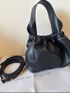 （分類：）位於 。 由 chan1713 提交（商品編號 1255571728，圖片 1）。簡介： 。