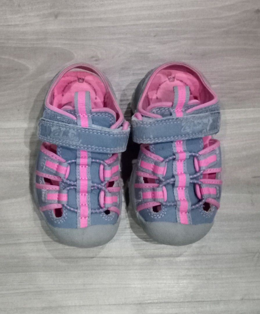 Clarks doodles beach tide fst grey pink toddler shoes Bayi Anak Baju Bayi di Carousell