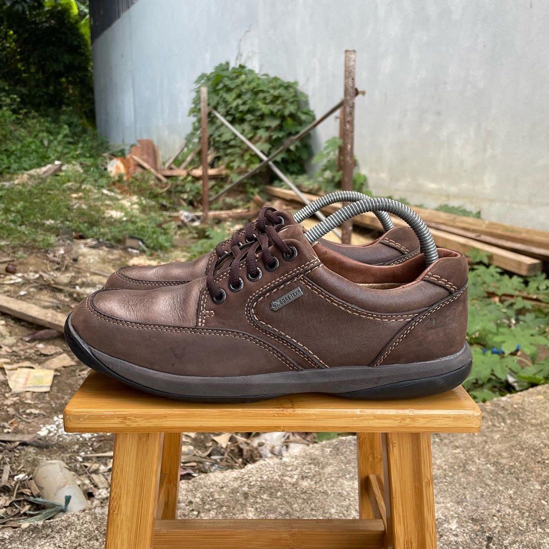 Clarks Gore Tex Brown Leather 8UK RM12O