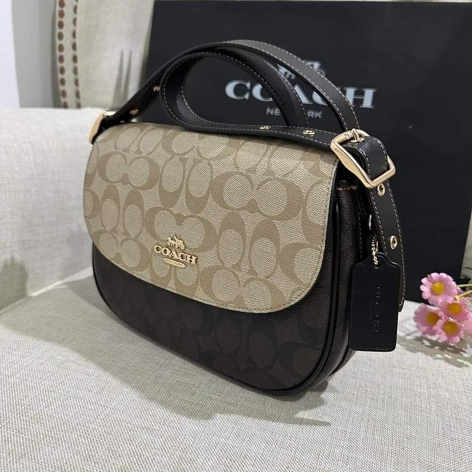 Coach Macie Saddle Bag In Blocked Signature Canvas, Women's Fashion