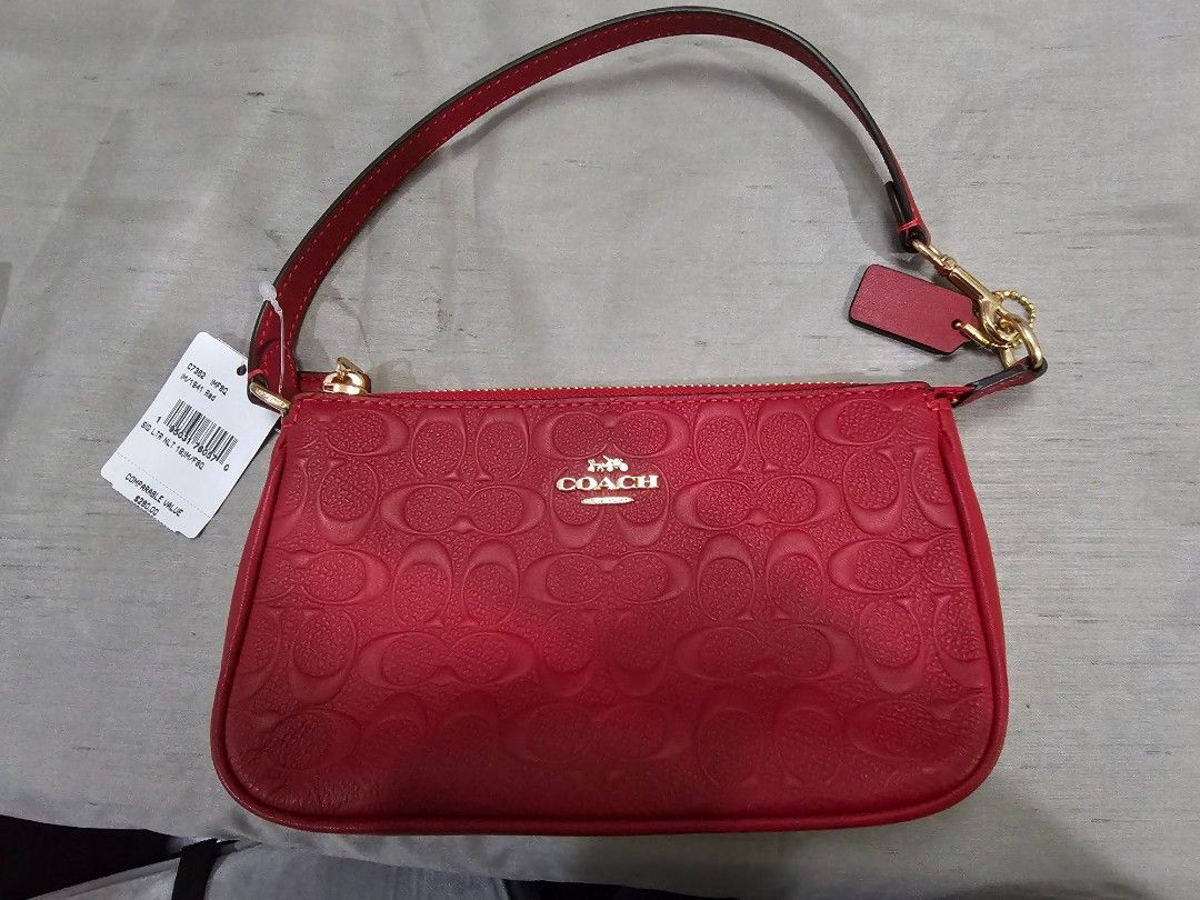 Coach Mini Jamie Camera bag (Category: Luxury Bags & Wallets) located in Quezon City. Submitted by dcluttering18 (Listing ID 1254277673, Image 1). Description: .