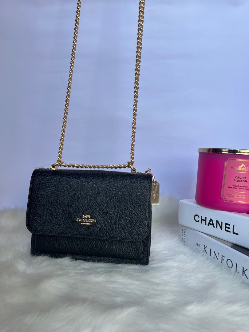 Coach Mini Klare Bag (Category: Luxury Bags & Wallets) located in Candelaria. Submitted by lainey_ (Listing ID 1255557108, Image 1). Description: Coach Bag Brandnew, fresh from the states 🇺🇸 Money back guaranteed if proven fake PHP 9,600 only Meet up can be in Las Piñas or Alabang / San Pablo City / Sto Thomas / Quezon Province Shipping via LBC/JRS.