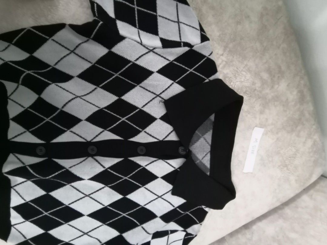Collared top (Category: Other Tops) located in Ipoh. Submitted by choyphin (Listing ID 1255458674, Image 2). Description: .