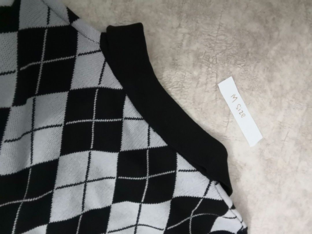 Collared top (Category: Other Tops) located in Ipoh. Submitted by choyphin (Listing ID 1255458674, Image 3). Description: .