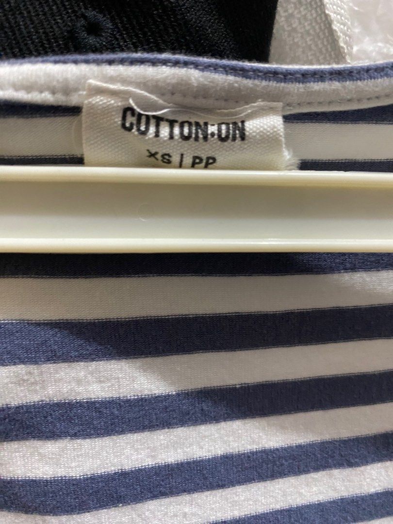 Cotton On Striped Sleeveless Top (Category: Sleeveless) located in Manila. Submitted by ddaaaaaa (Listing ID 1255558205, Image 2). Description: .