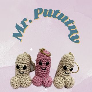 Crocheted pututuy keychain