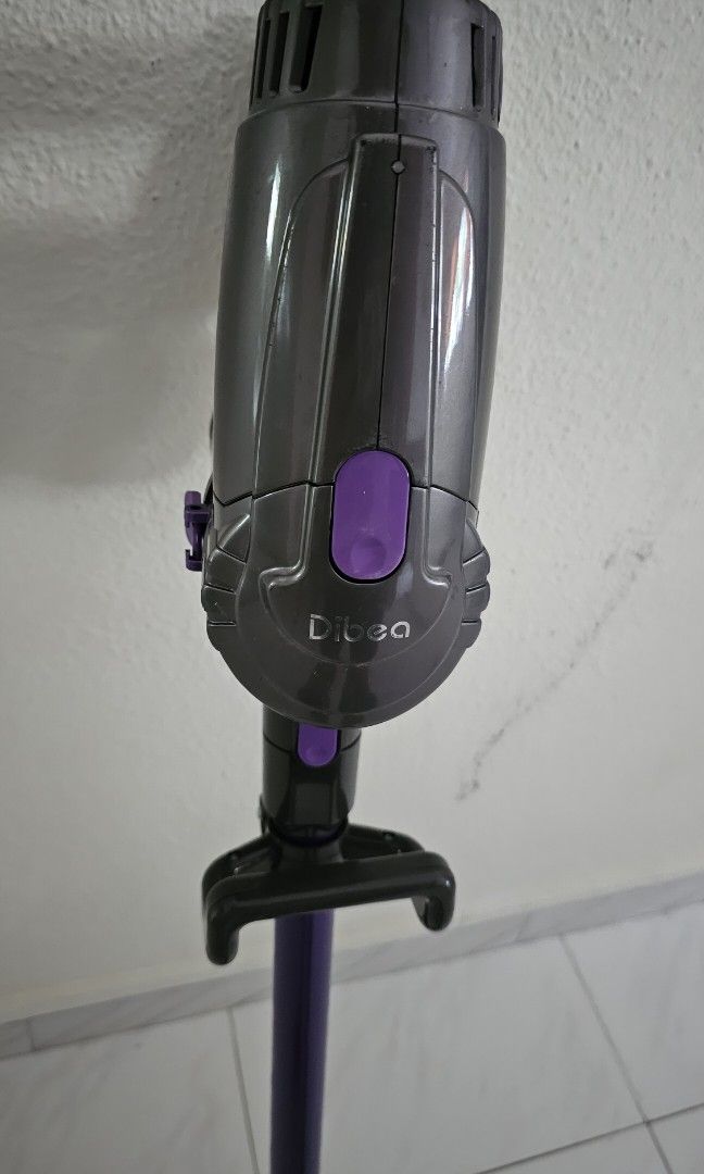 Dibea wireless vaccum battery faulty needs replacement, TV & Home