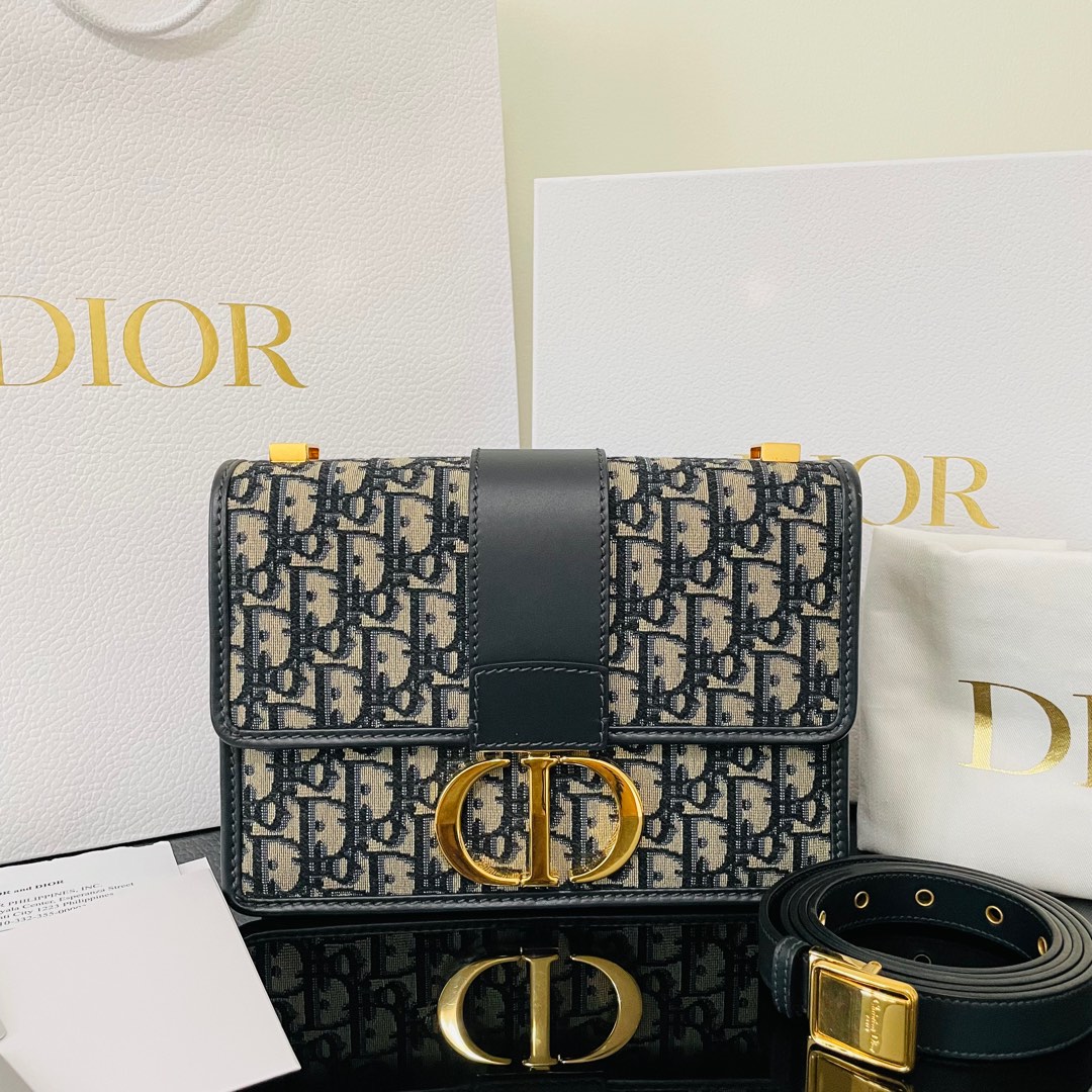 Dior 30 Montaigne Blue Dior Oblique Jacquard, Luxury, Bags & Wallets on  Carousell