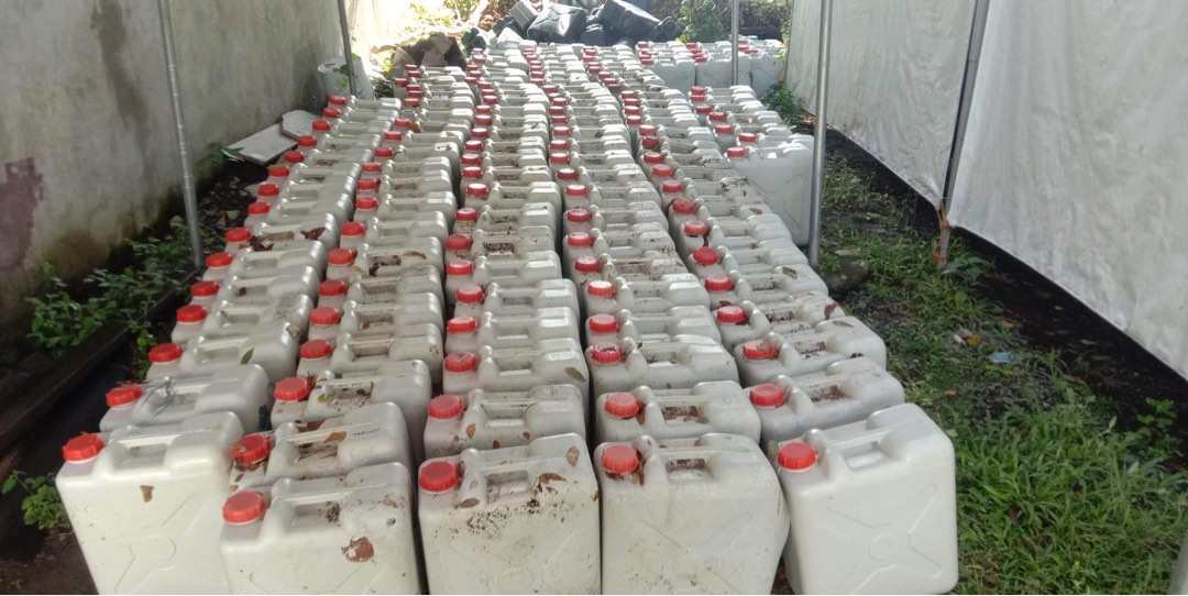 For sale car boy containers, Everything Else, Others on Carousell