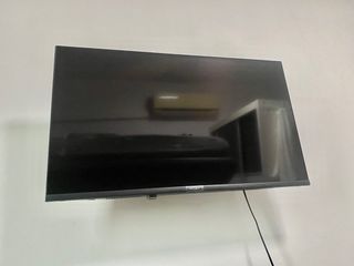[FULL SET] PRISM+ Q32 Android TV With Swivel Mount