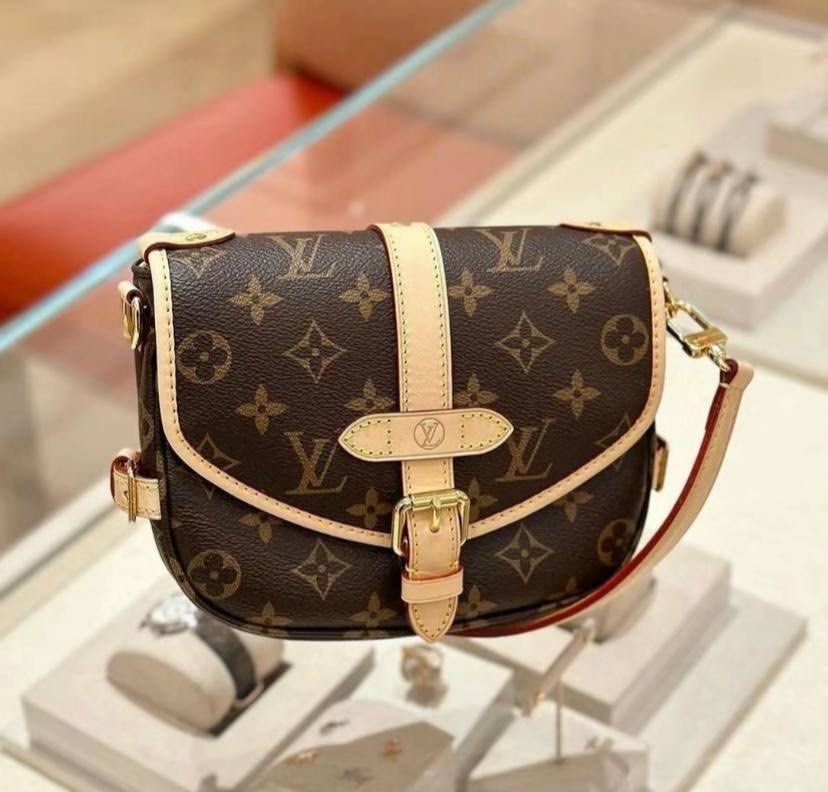 LV Tambourine Bag, Women's Fashion, Bags & Wallets, Cross-body Bags on  Carousell
