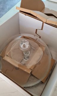 Glass cake stand with lid