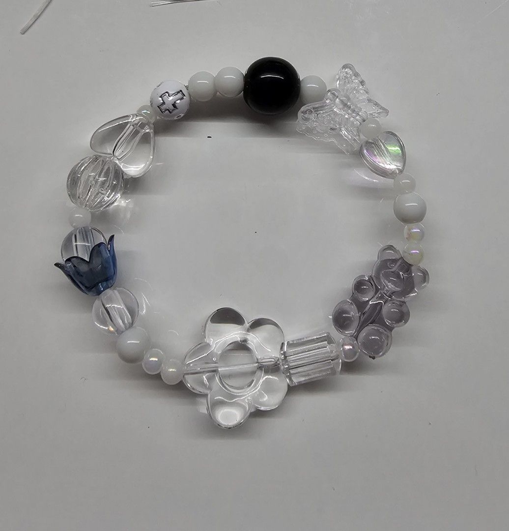 Black And White Clay Bead Bracelet $6  Clay beads, Beaded bracelets,  Bracelets