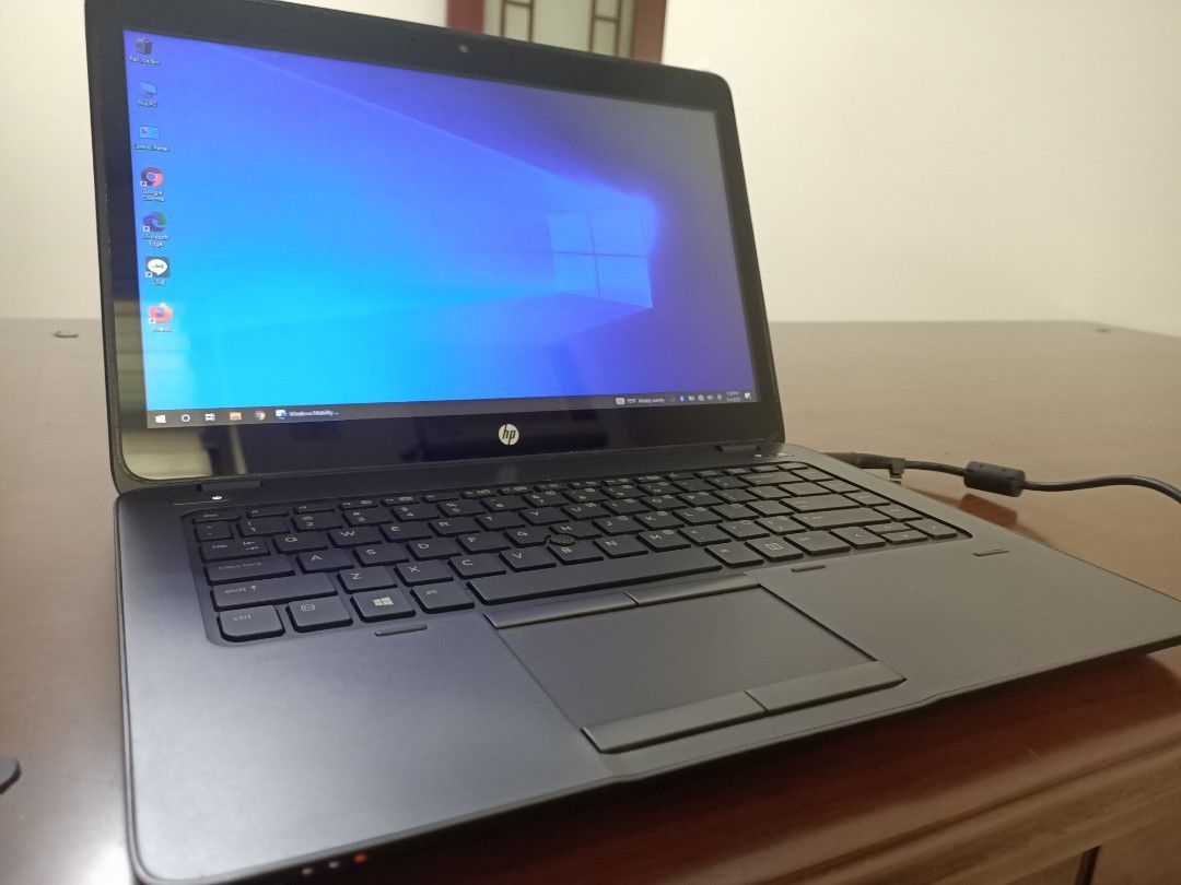 Hp/Touch screen/i5/win10/4gb/240gb ssd/14inch