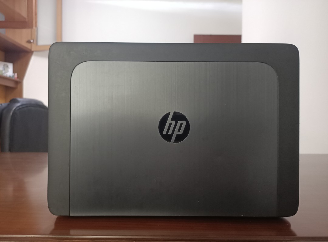 Hp/Touch screen/i5/win10/4gb/240gb ssd/14inch