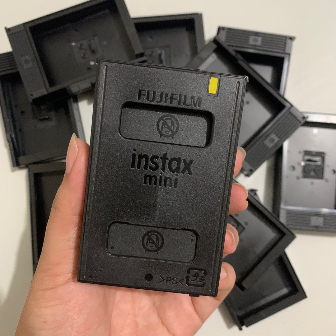 Instax Mini Film Empty Cartridge (Category: Camera Bags & Carriers) located in Manila. Submitted by horangdanz (Listing ID 1255407570, Image 2). Description: 3 pesos each.