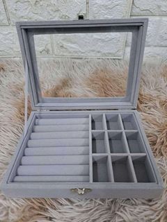 Jewelry box storage holder onhand