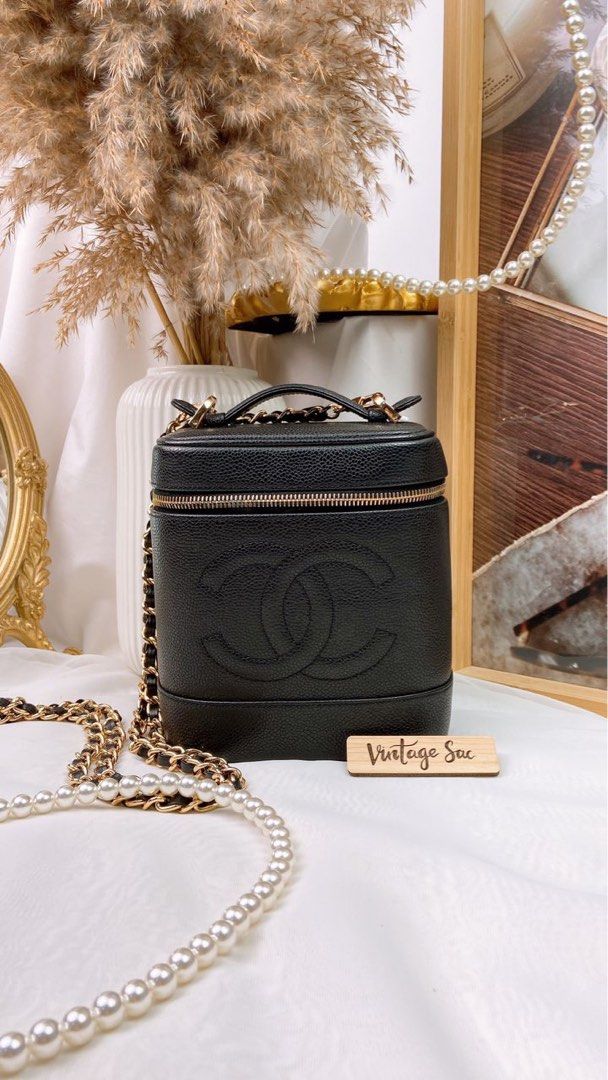JZC7594 Black Caviar Vintage Vanity Case GHW, Luxury, Bags & Wallets on  Carousell