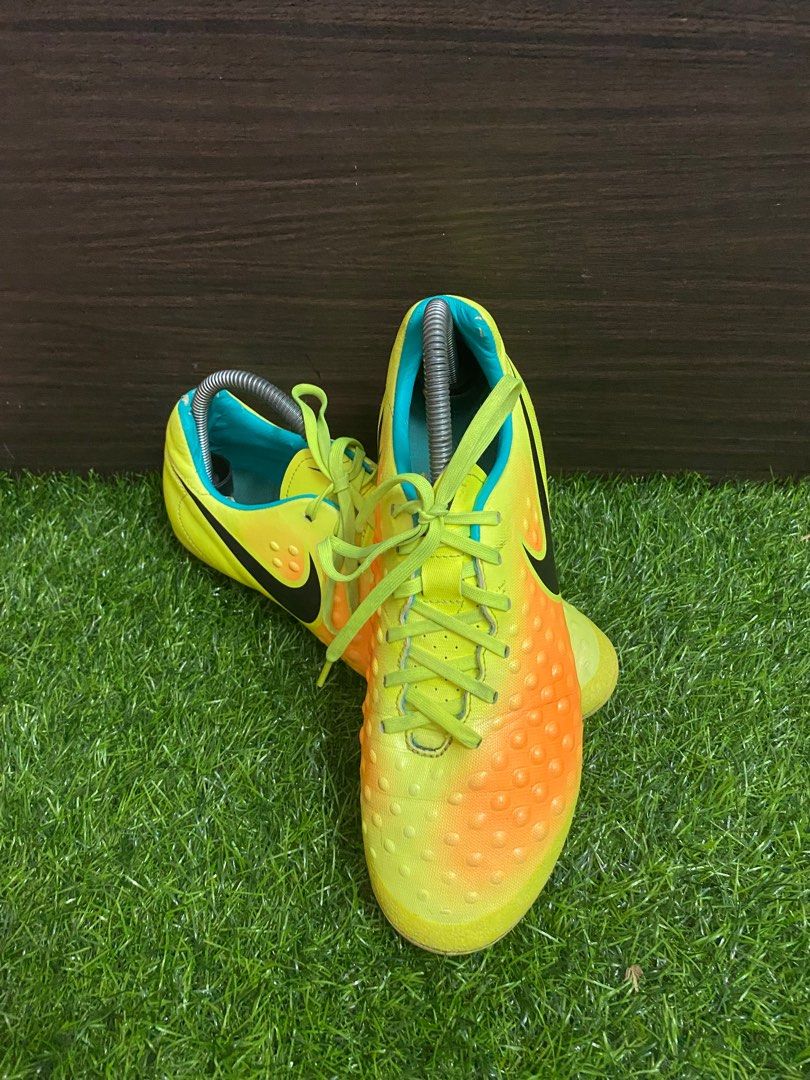 Nike magista top ball