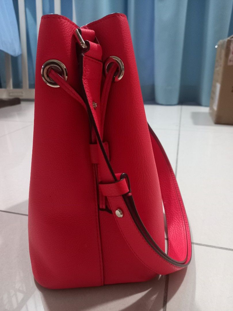 Kate spade shop red bucket bag