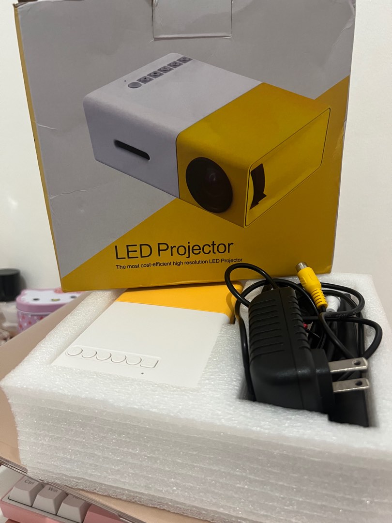 LED Projector, Mobile Phones & Gadgets, Other Gadgets on Carousell