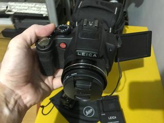 LEICA VLUX 2