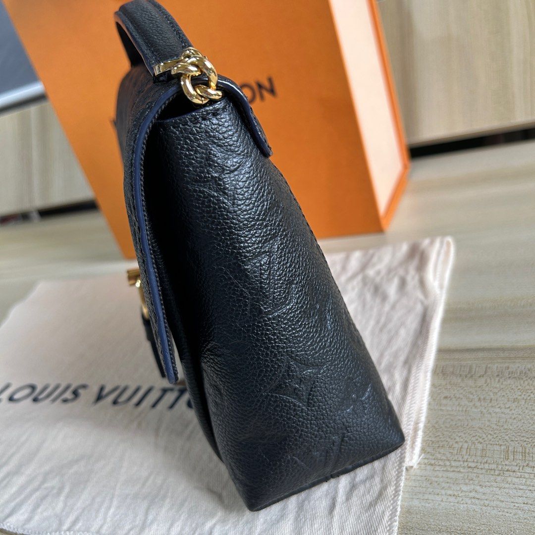 Louis Vuitton Blanche BB Navy Monogram Empreinte