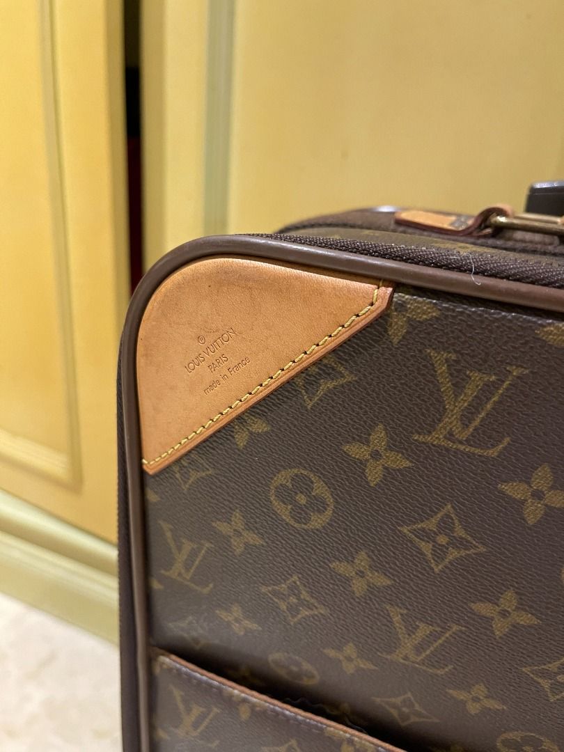 LOUIS VUITTON ETUI VOYAGE GM MONOGRAM, Barang Mewah, Tas & Dompet di  Carousell