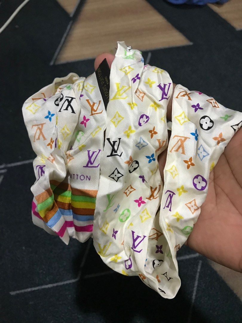 LOUIS VUITTON Silk Monogram Multicolor Bandeau White, Women's Fashion,  Watches & Accessories, Scarves on Carousell