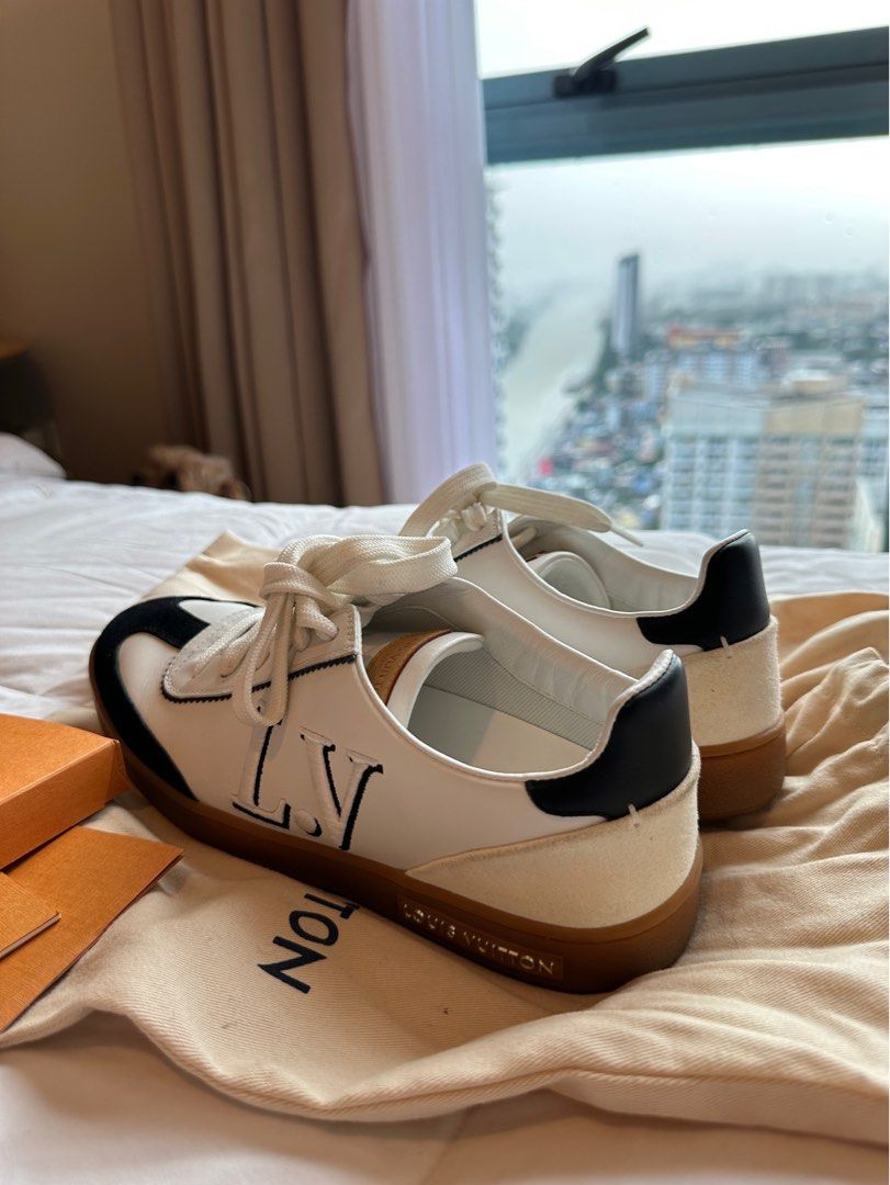 lv womens trainers