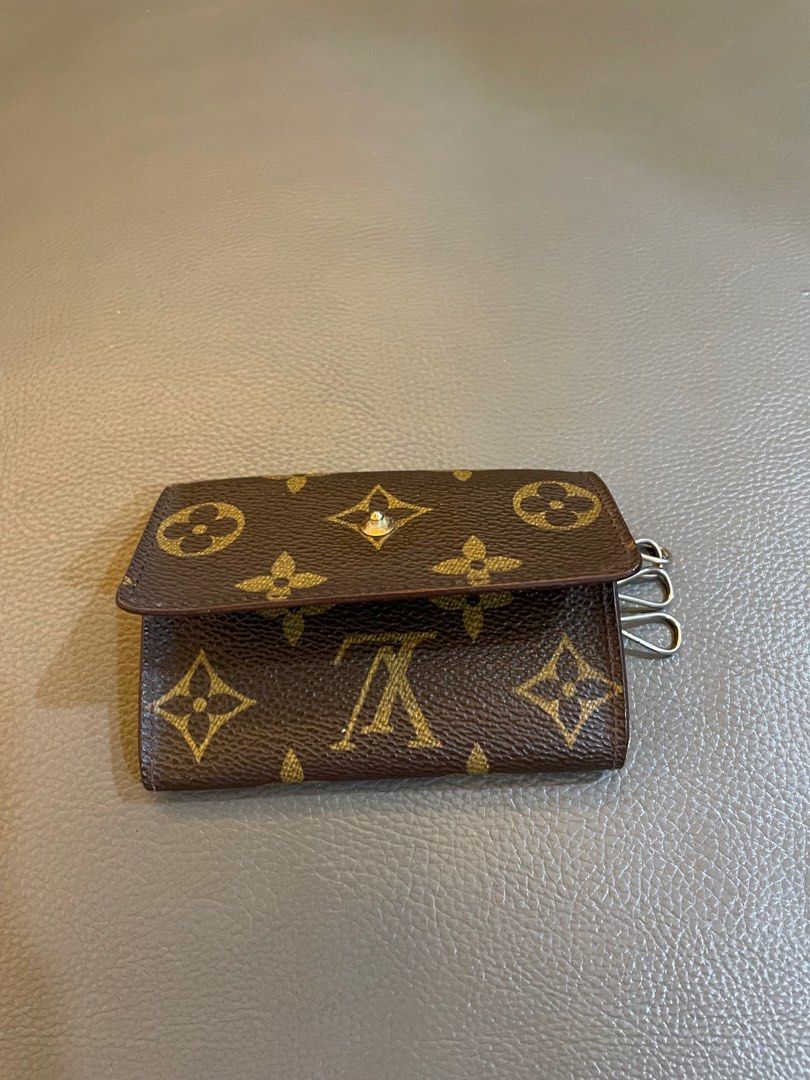 Louis Vuitton Black Epi Simple Card Holder Review - Coffee and