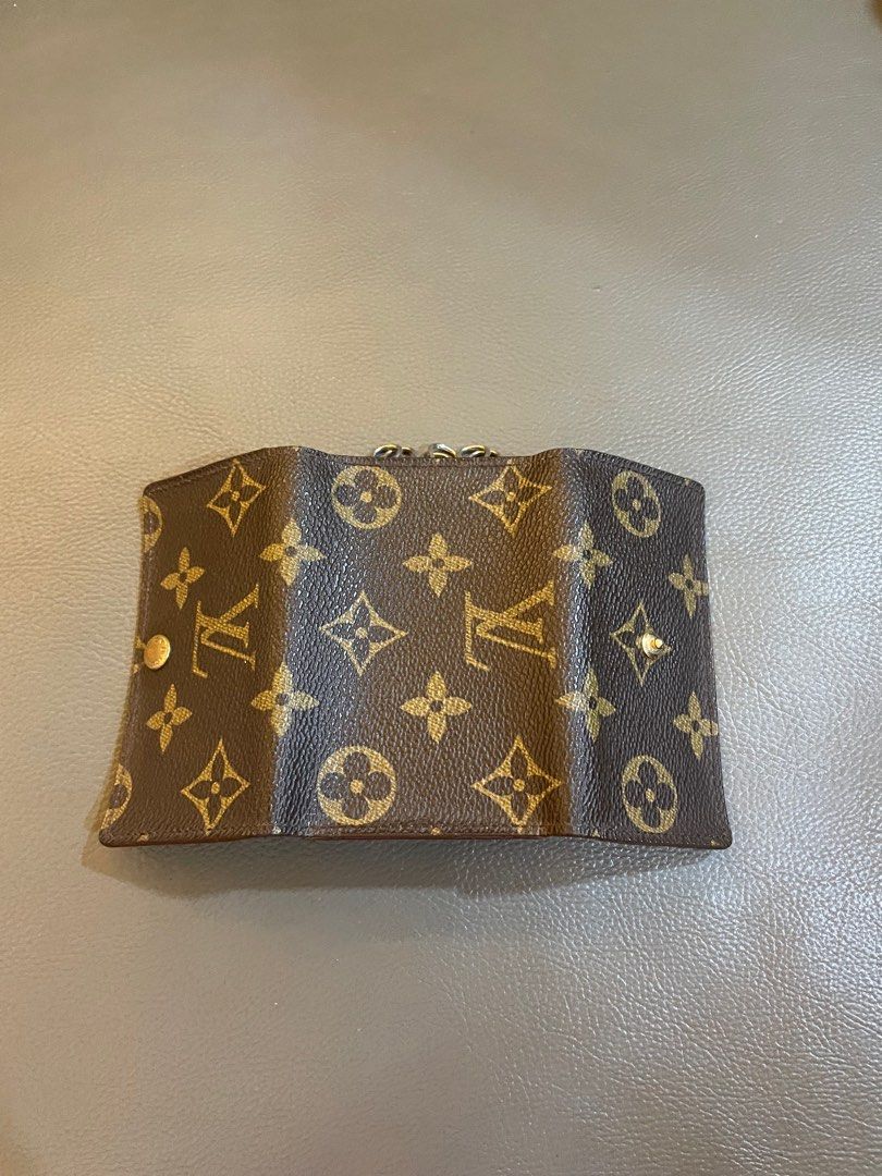 Louis Vuitton Black Epi Simple Card Holder Review - Coffee and