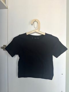 Mango Knit Crop Top / Black / M