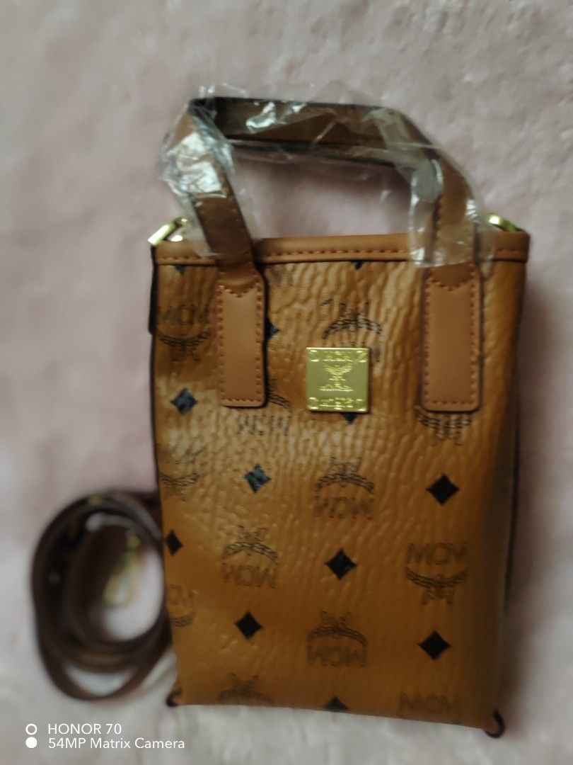 Mcm on sale phone pouch