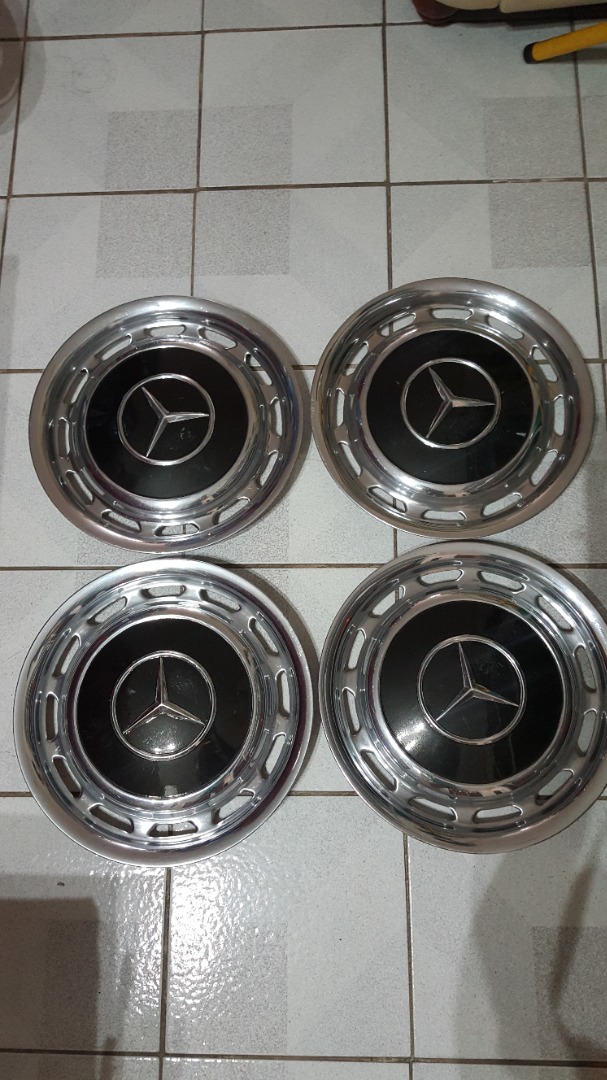 MERCEDEZ BENZ HUB CAP FOR 123 BODY, Car Parts & Accessories, Mags and