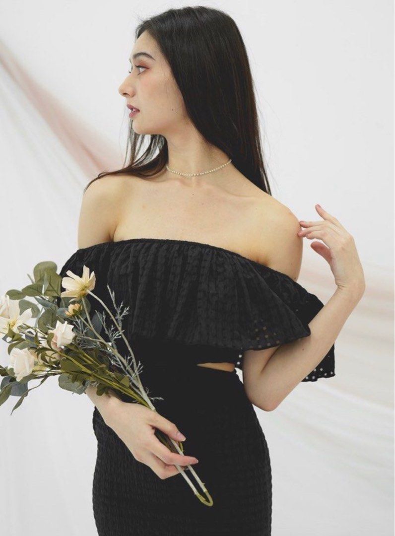 Off shoulder cut out midi on sale dress