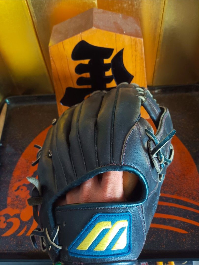 Mizuno softball baseball gloves Sports Equipment Sports Games