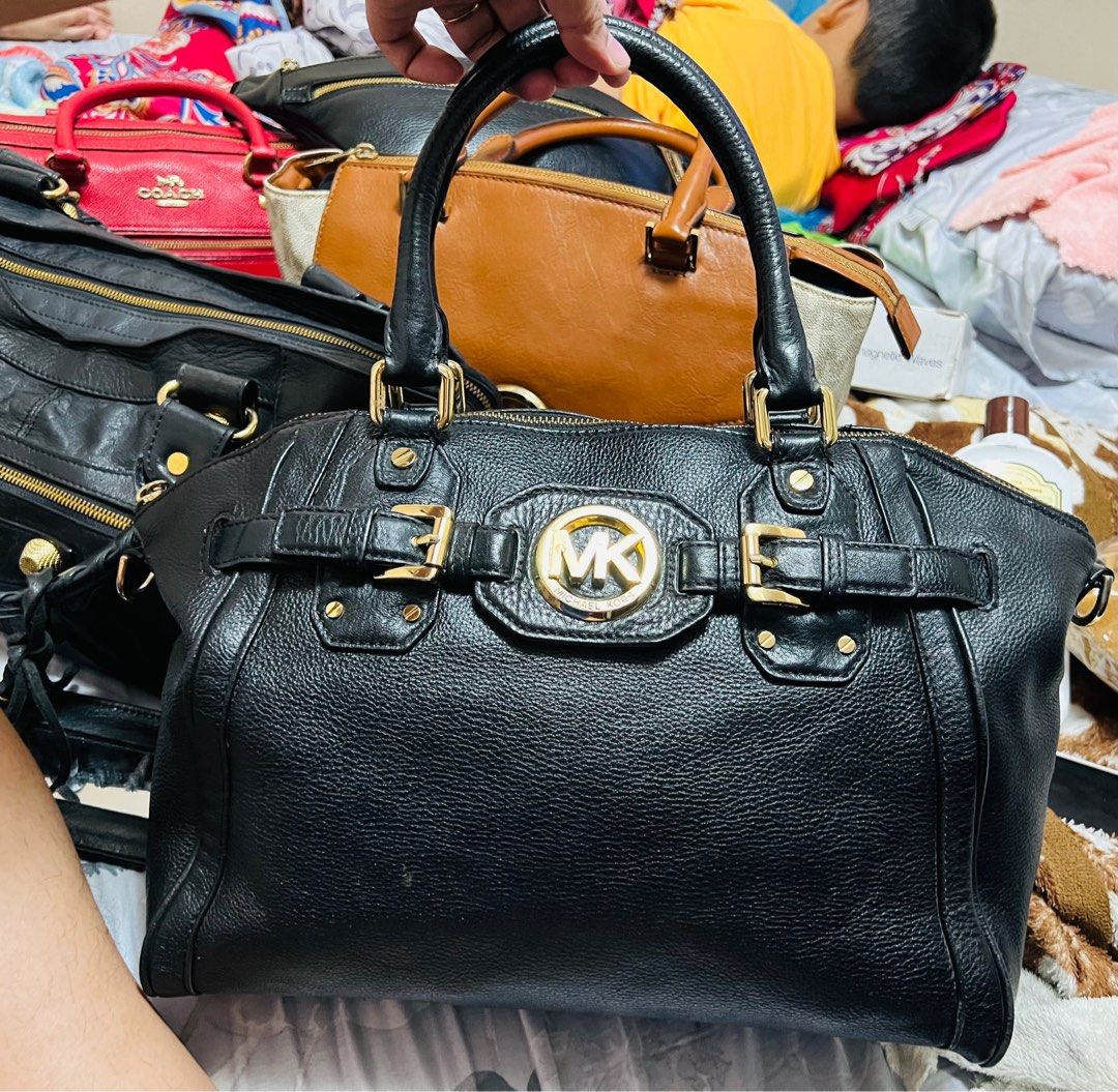 Michael Kors Kenly MK Logo Crossbody Bag Purse Handbag, Women's Fashion,  Bags & Wallets, Cross-body Bags on Carousell